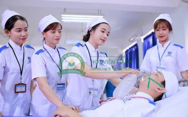 Học Văn bằng 2 ngành Điều dưỡng hệ Từ xa mất bao lâu?