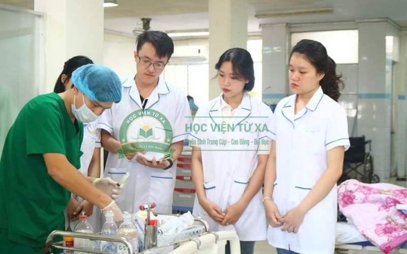 Học Văn bằng 2 ngành Y sĩ đa khoa hệ Từ xa có khó không?