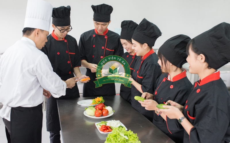 Nên chọn trường nào để học ngành Kỹ thuật chế biến món ăn từ xa hiệu quả?
