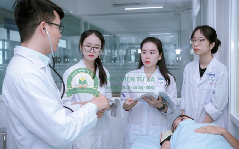 Thời gian học Văn bằng 2 Y sĩ đa khoa hệ Từ xa mất bao lâu?