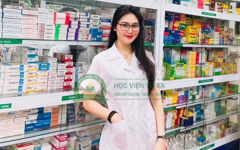 Tốt nghiệp ngành Dược sĩ từ xa có thể làm những công việc gì?