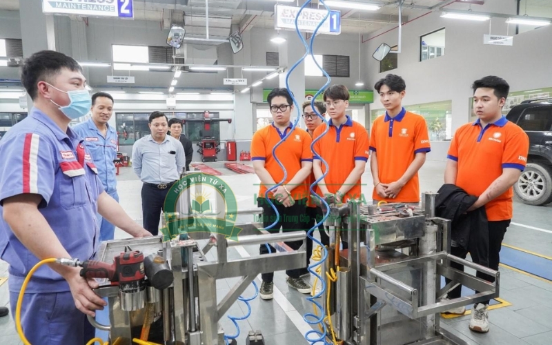 Văn bằng 2 ngành Công nghệ ô tô hệ Từ xa phù hợp với ai?