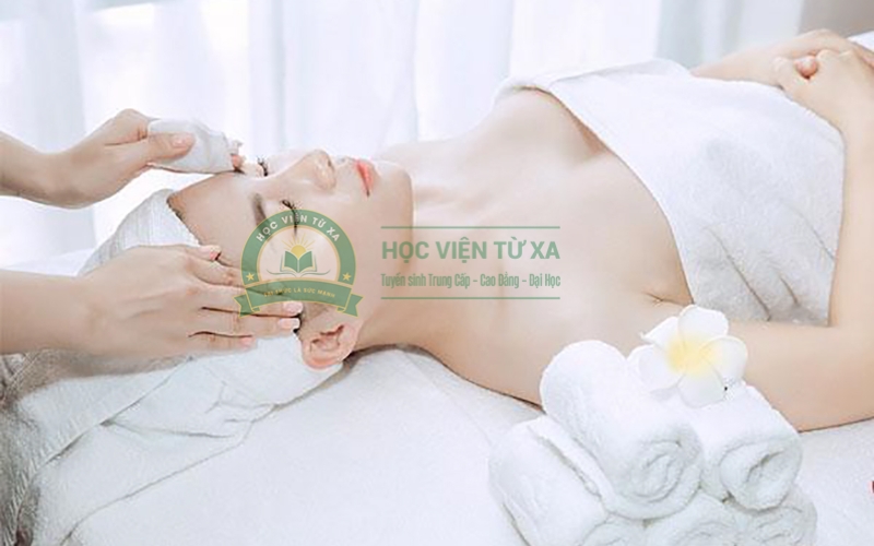 Chương trình Văn bằng 2 ngành Chăm sóc sắc đẹp học những gì?