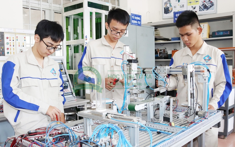 Điều kiện đăng ký học Văn bằng 2 ngành Điện công nghiệp hệ Từ xa
