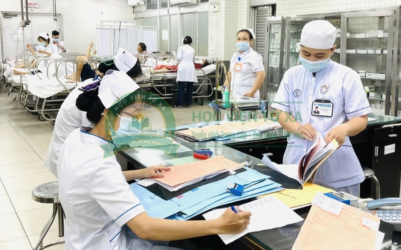 Trung cấp Điều dưỡng học những gì?