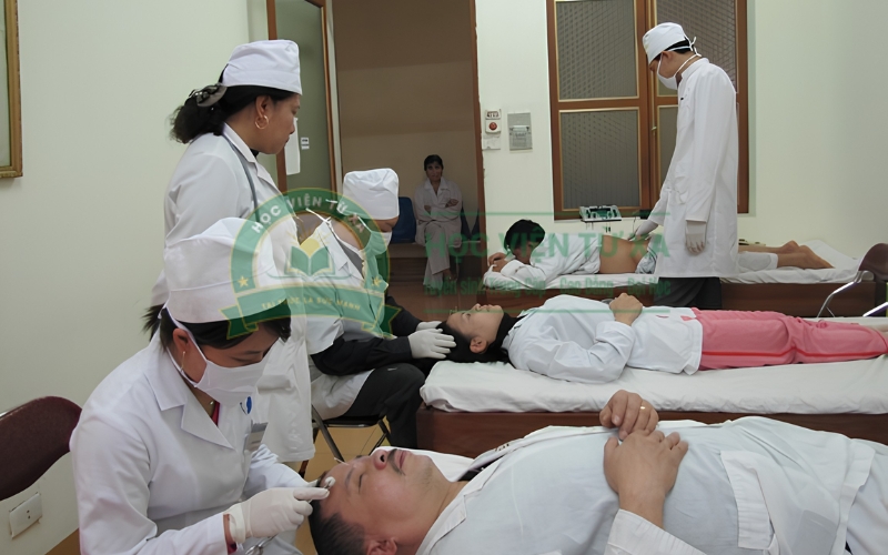 Trường Cao đẳng Y học cổ truyền nào có học phí rẻ nhất?